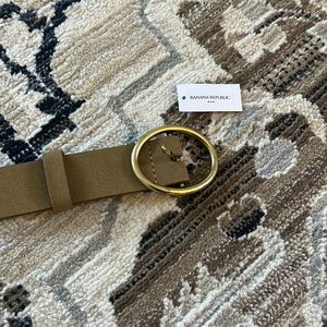 Never worn tan synthetic leather Banana Republic belt
